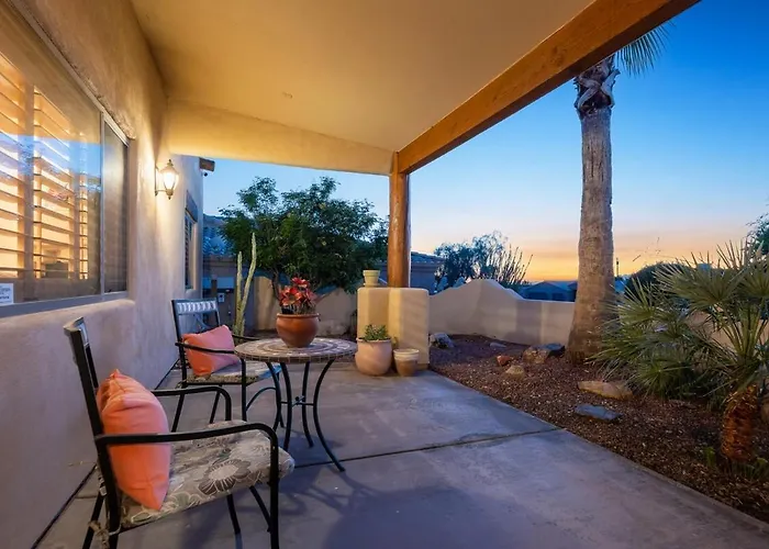 New Santa Fe Style Pool Near Yonder Park Holiday home