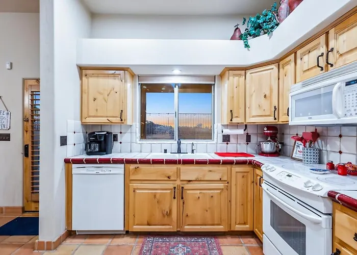 New Santa Fe Style Pool Near Yonder Park Holiday home *