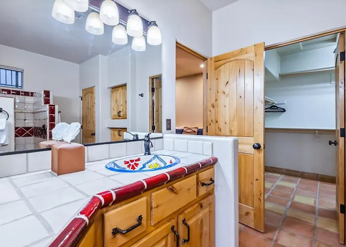 Holiday home New Santa Fe Style Pool Near Yonder Park *