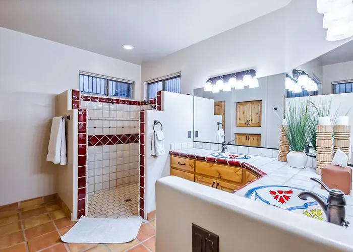 New Santa Fe Style Pool Near Yonder Park Holiday home *
